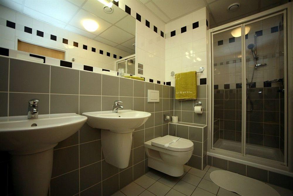Hotel Behounek ยาคีมอฟ ภายนอก รูปภาพ