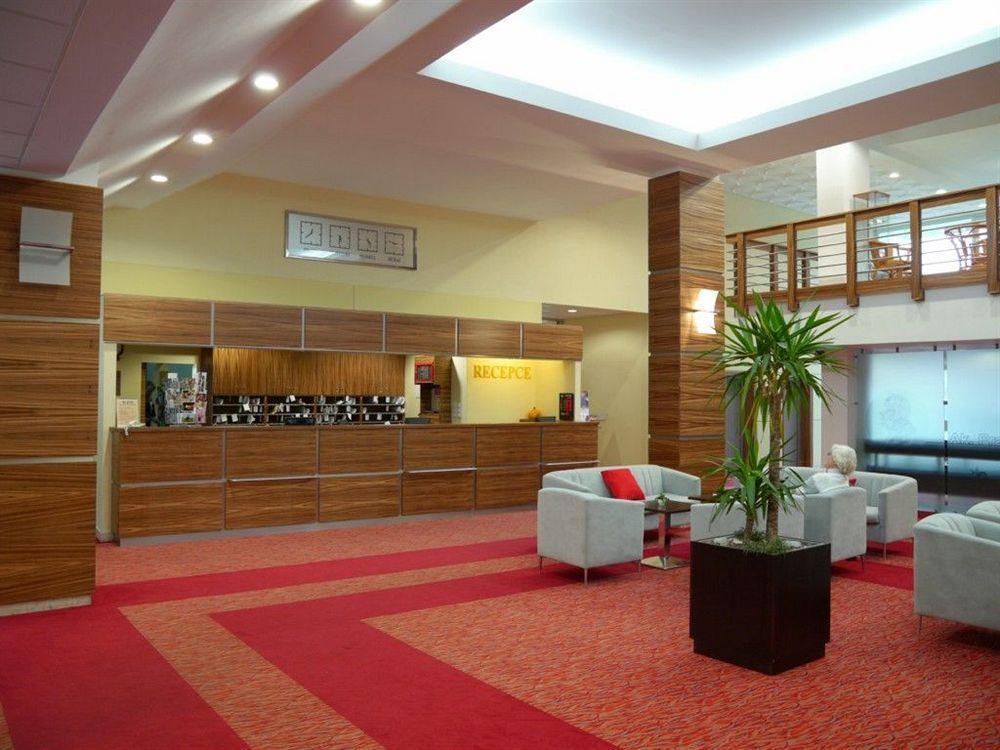 Hotel Behounek ยาคีมอฟ ภายนอก รูปภาพ
